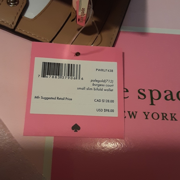 NWT kate spade Burgess Court Small Slim Wallet - Picture 5 of 5